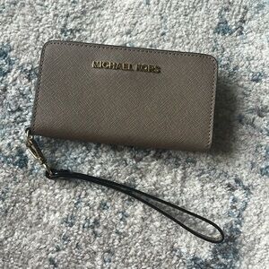 Michael Kors wristlet